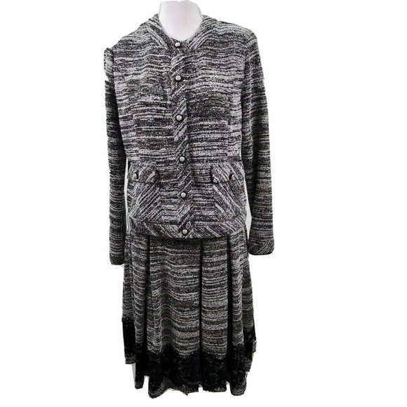 Karl Lagerfeld Paris Women’s Medium (10) 2-Piece Suit Black White Jacket & Skirt - Picture 4 of 13